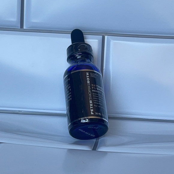 Peter Thomas Roth Retinol Fusion PM Night Serum Sealed. 30 ML / 1 FL OZ - Picture 3 of 4